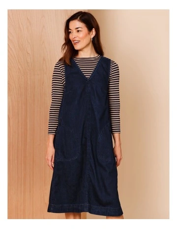 V Neck Spliced A-Line Pinafore in Dark Wash