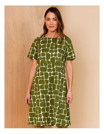 Short Sleeve Spliced Knit Dress With Pockets In Avocado/White Abstract
