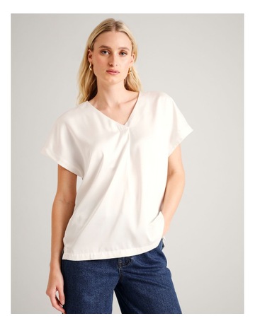 Cream colour