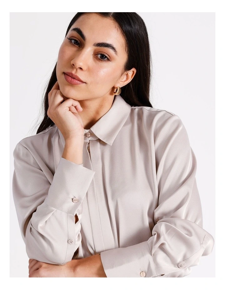 Recycled Polyester Satin Pleat Shirt in Light Pink image 6