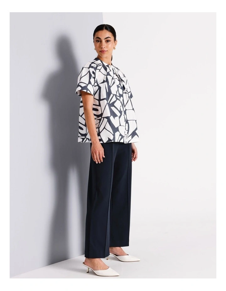European Linen Blend Raglan Tuck Sleeve Shirt in Indigo image 5