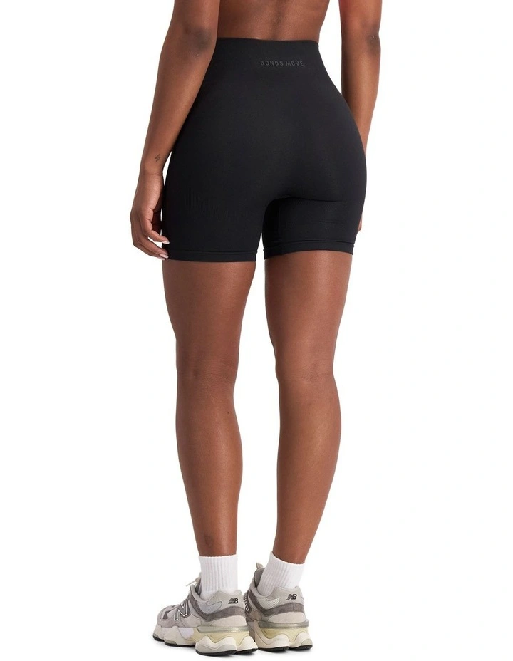 Move Seamless Midi Short in Black image 2