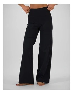 Move Recycled Straight Leg Pant in Nu Black