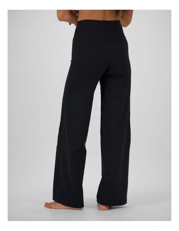 Move Recycled Straight Leg Pant in Nu Black image 2