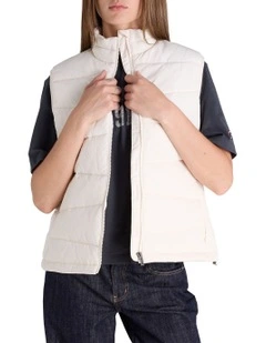 Lightweight Puffer Vest in Stone