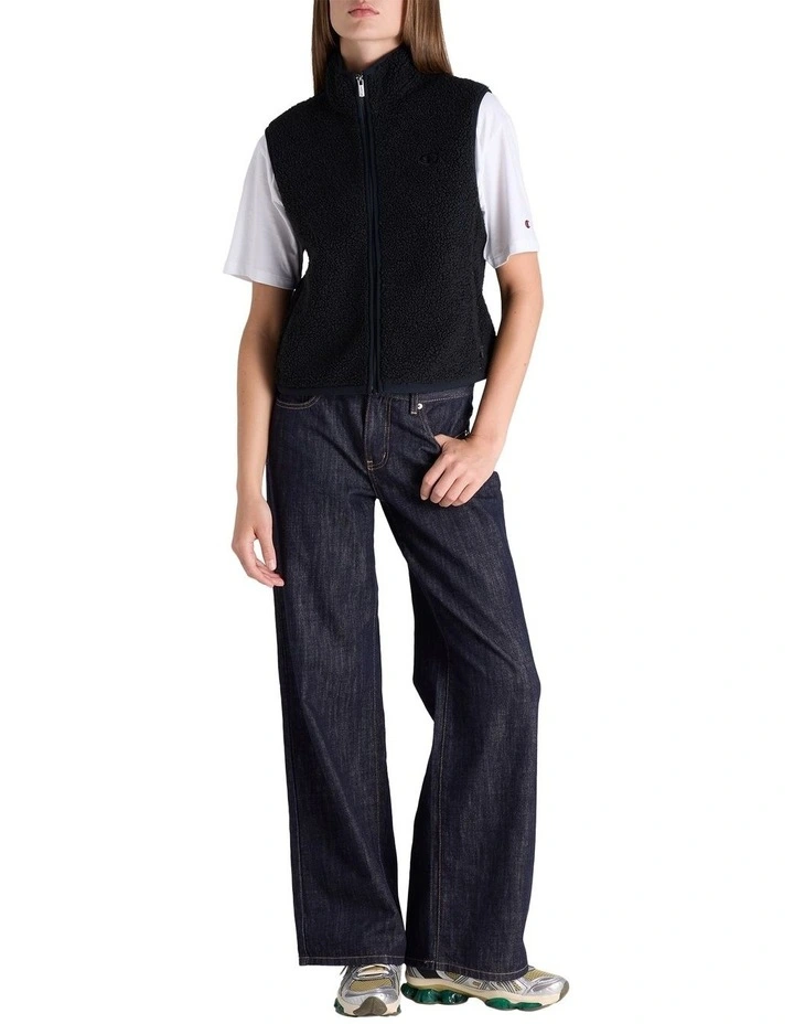 Sherpa Vest in Black image 4