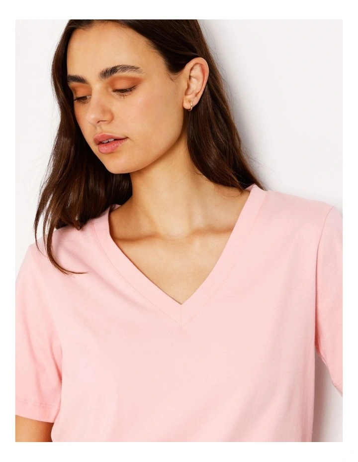 Relaxed V-Neck Tee in Blush image 4