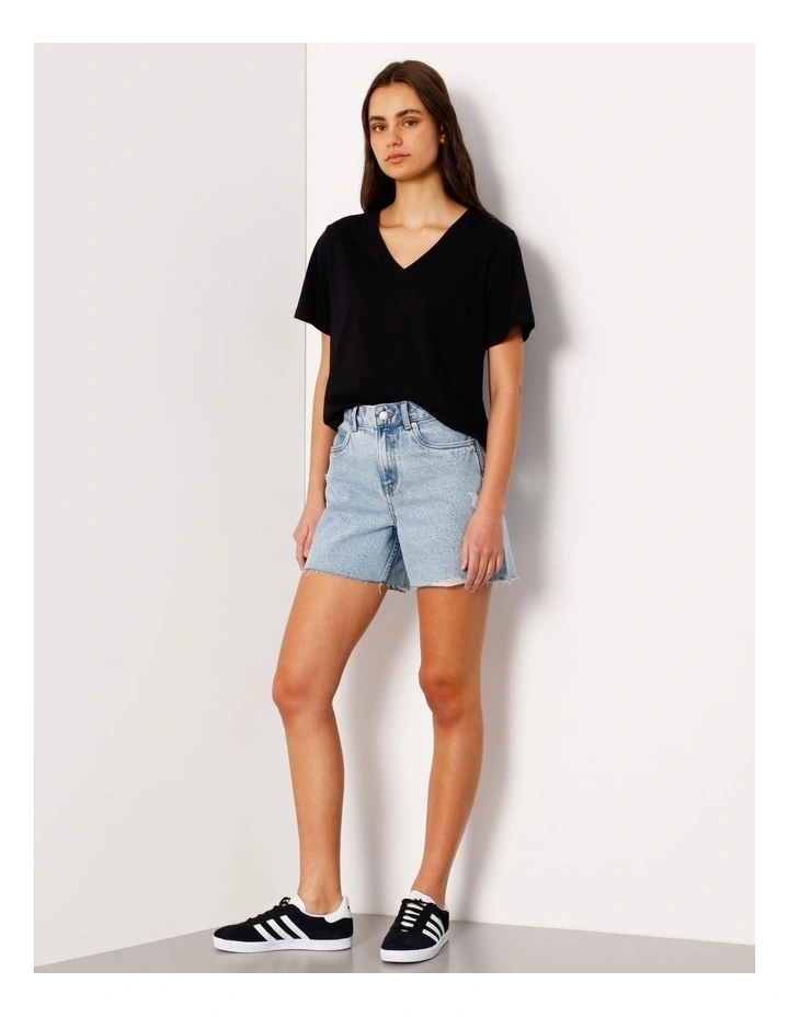 Relaxed V-Neck Tee in Black image 3