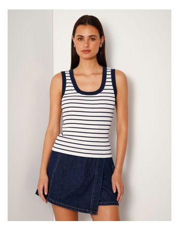 Navy colour