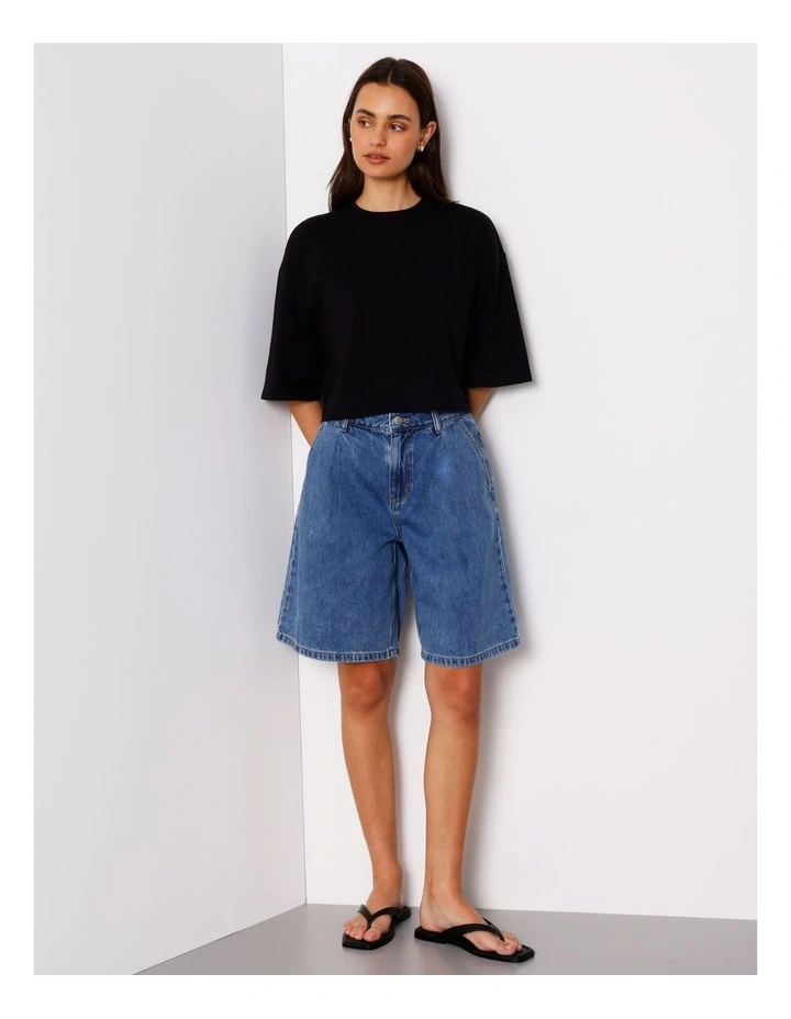 Cropped Boxy Tee In Black image 2