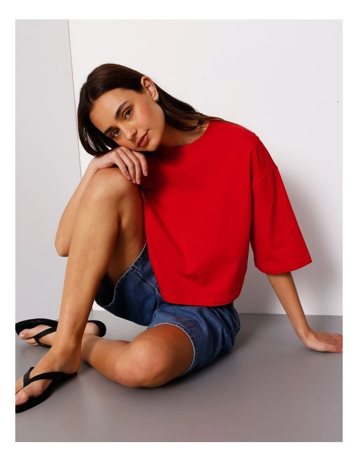 Cropped Boxy Tee in Red image 7