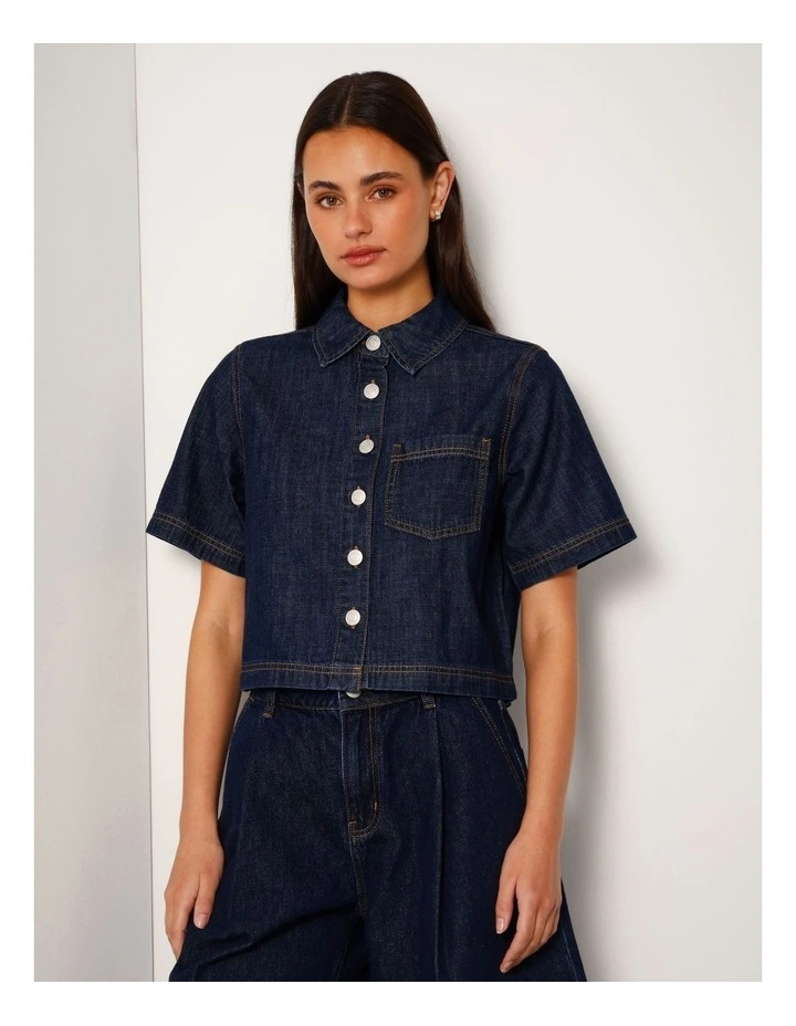 Short Sleeve Boxy Lightweight Denim Shirt In Indigo image 5
