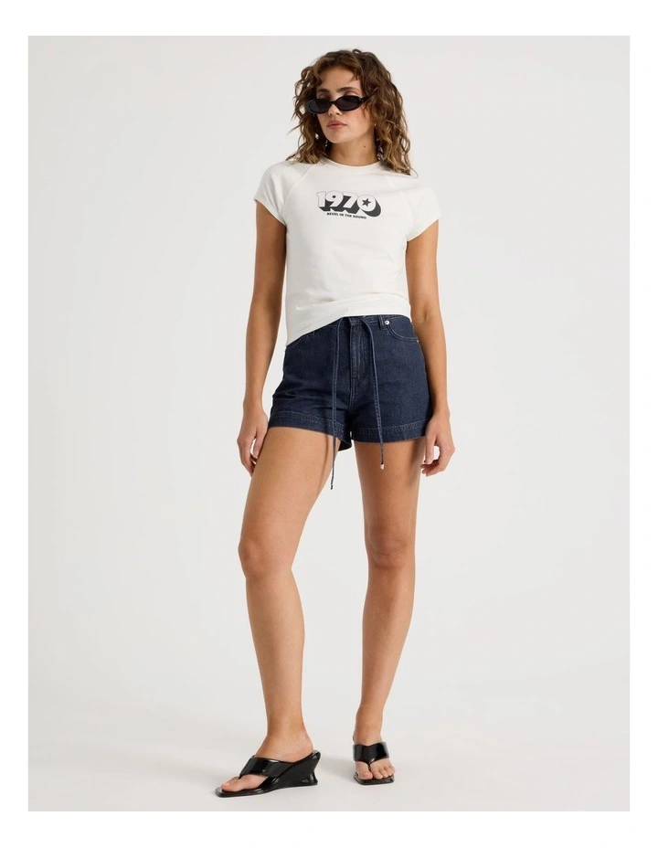Graphic Raglan Tee in White image 3