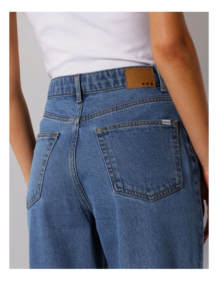 Vintage High Rise Straight Jeans in Pacific Blue image 3