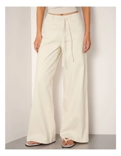 Soft Elastic Waist Jean In Natural