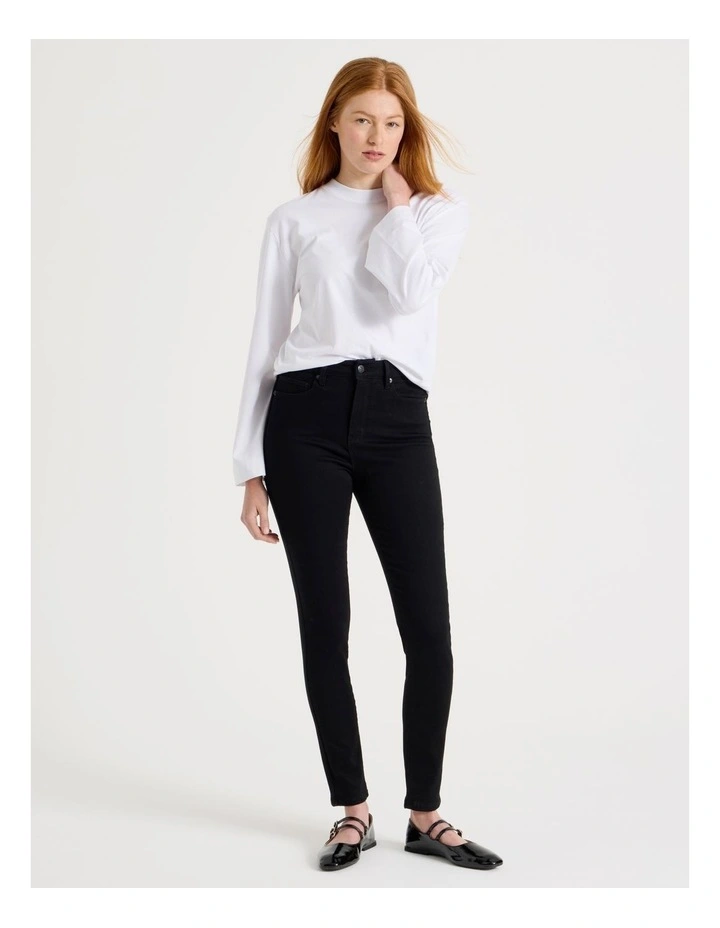 Skinny Shape Jean in Black image 1