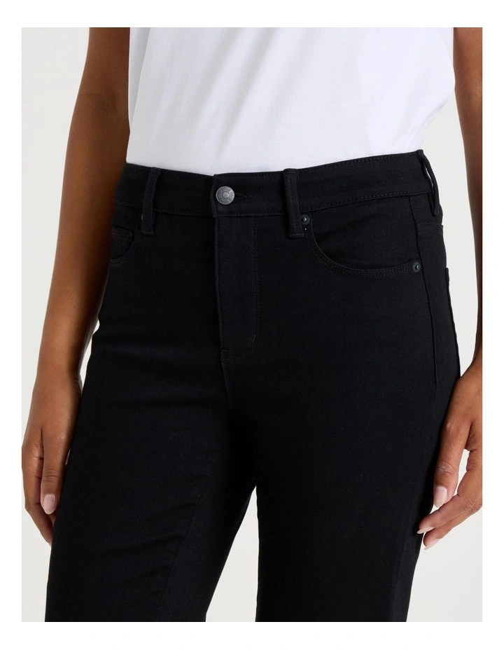Straight Shape In Mid Rise Jean in Black image 3