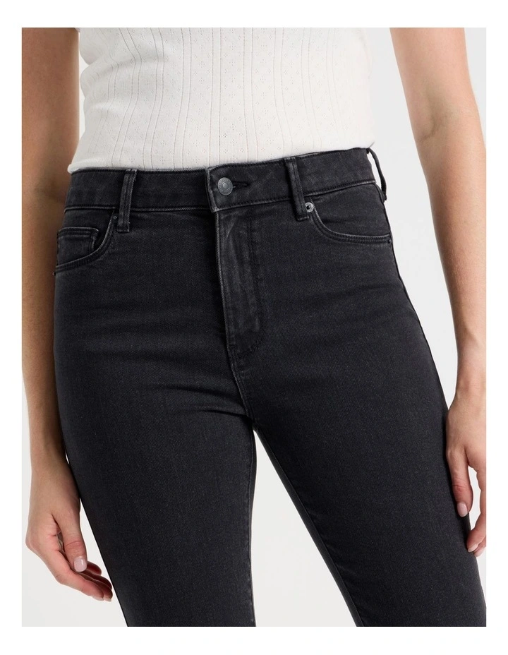 Skinny Mid Rise Jean with Short Inseam in Black image 3