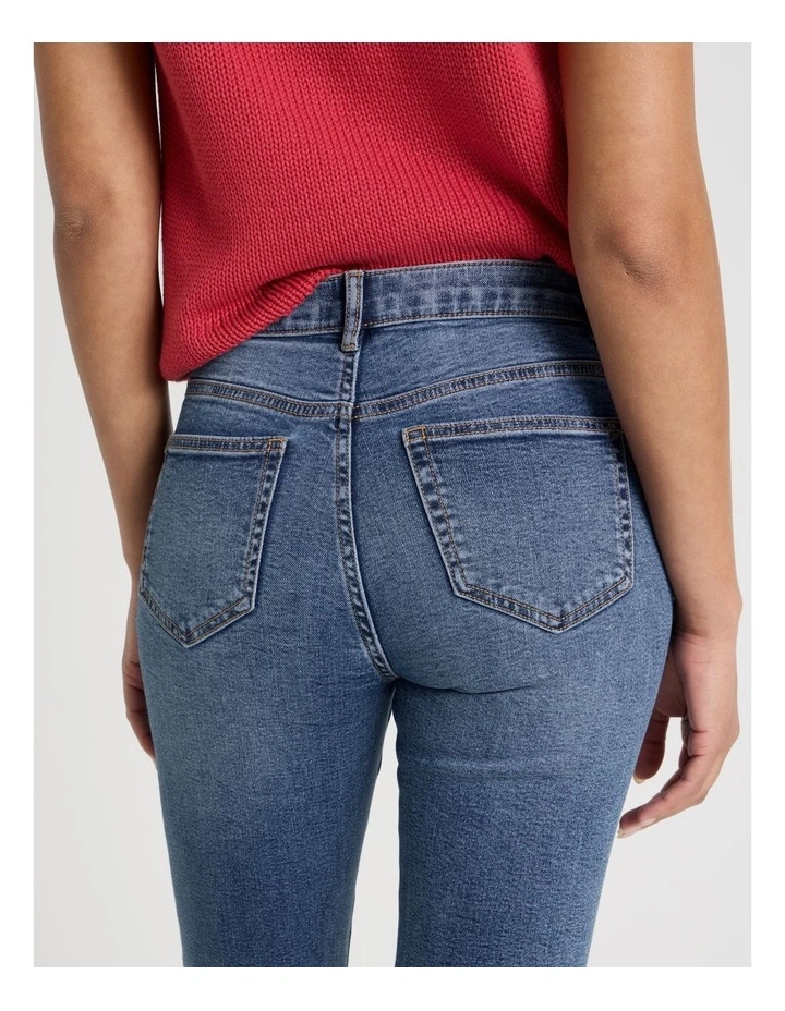 Cropped Straight Mid Rise Jean in Medium Indigo image 7