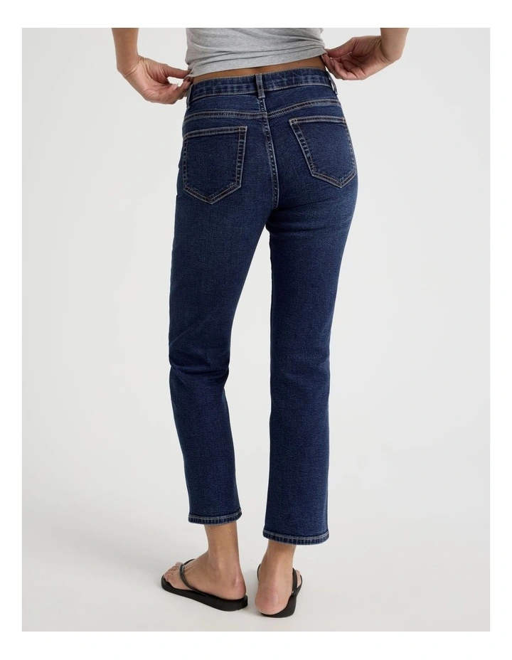 Cropped Straight Mid Rise Jeans in Dark Indigo image 6
