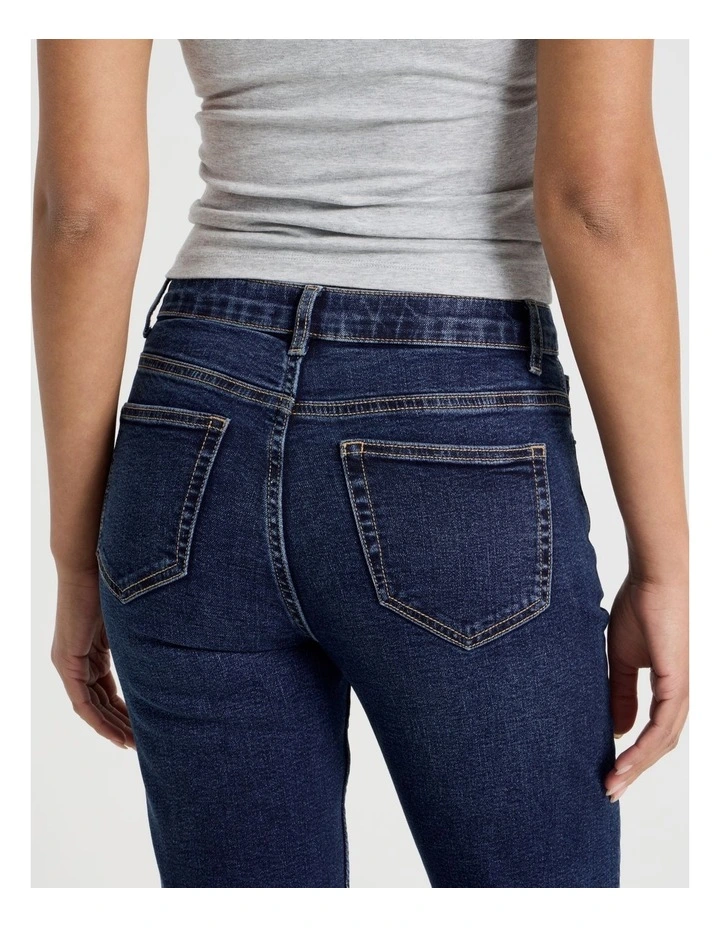 Cropped Straight Mid Rise Jeans in Dark Indigo image 7