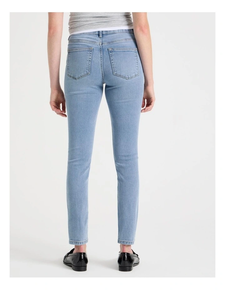 Skinny Mid Rise Jean in Light Indigo image 5