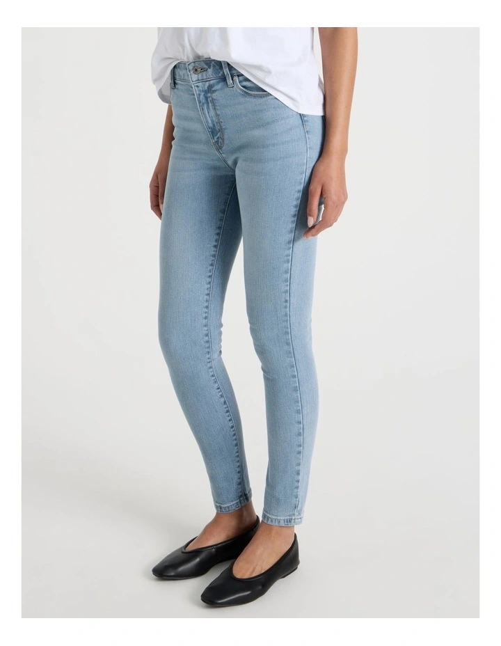 Skinny Mid Rise Jean in Light Indigo image 5