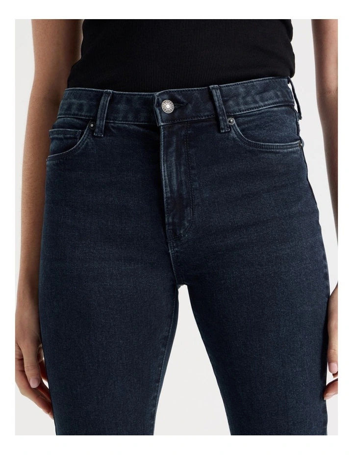 Skinny Mid Rise Jean in Blue Black image 5