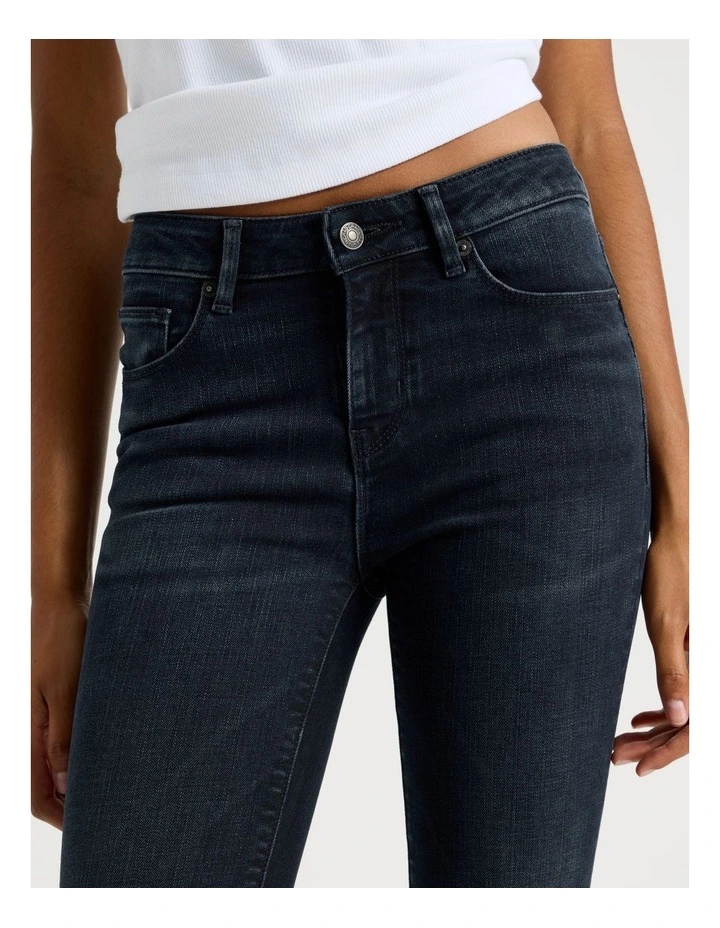 Ankle Skinny Low Rise Jean In Blue Black image 3