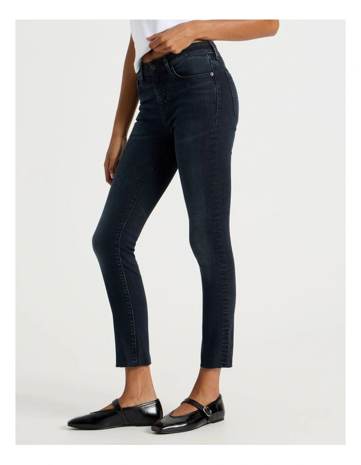 Ankle Skinny Low Rise Jean In Blue Black image 4