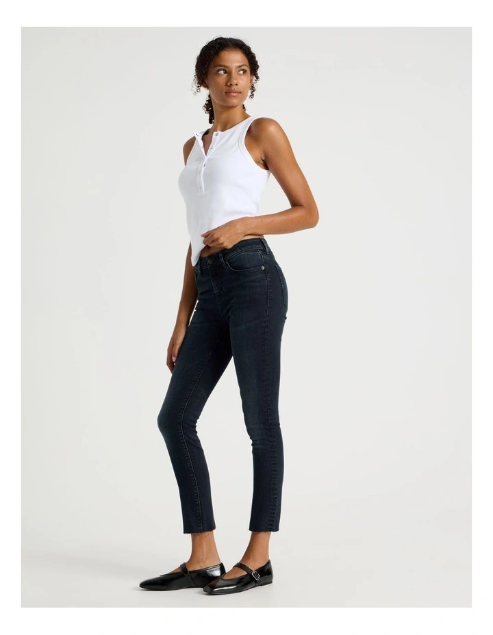 Ankle Skinny Low Rise Jean In Blue Black image 7