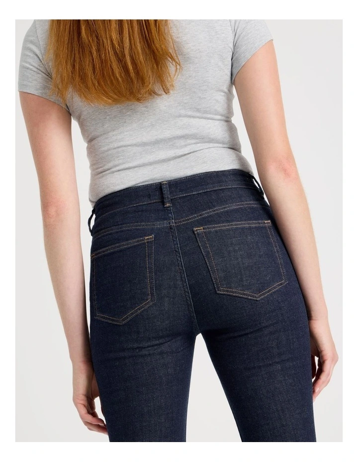 Slim Mid Rise Jean in Rinse image 6