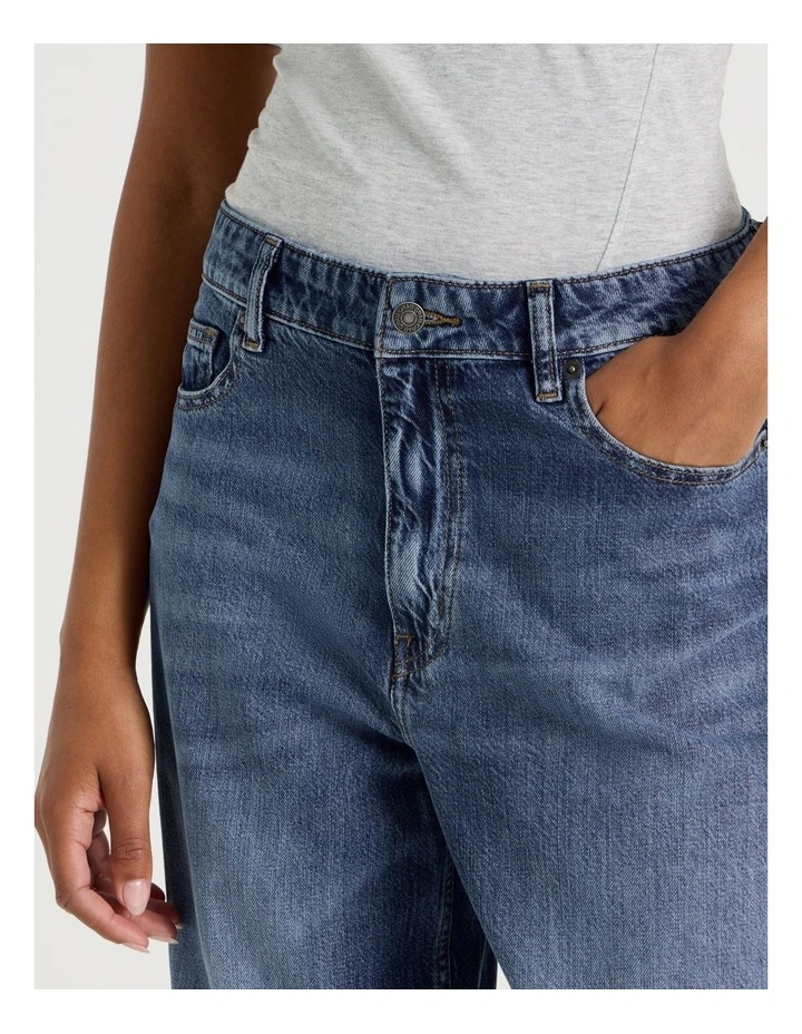 Barrel Mid Rise Jean In Dark Indigo image 3