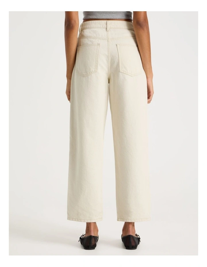 Barrel Mid Rise Jean in Ecru image 5