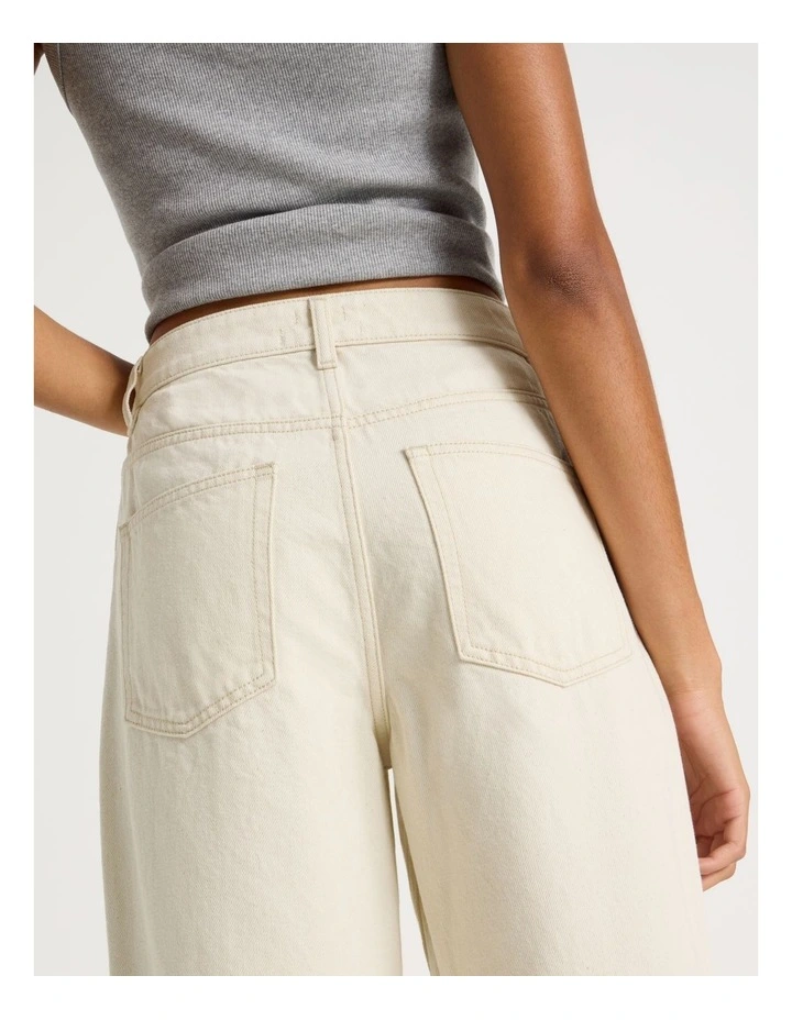 Barrel Mid Rise Jean in Ecru image 6