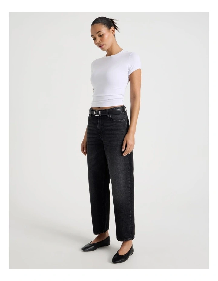 Barrel Mid Rise Jean In Washed Black image 4