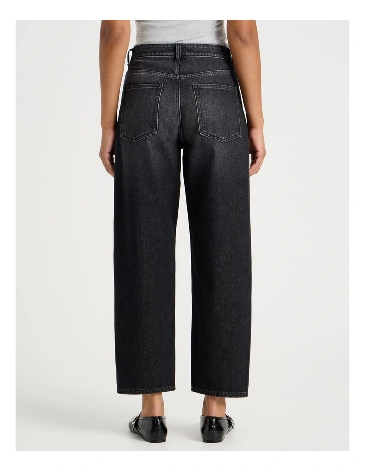 Barrel Mid Rise Jean In Washed Black image 4