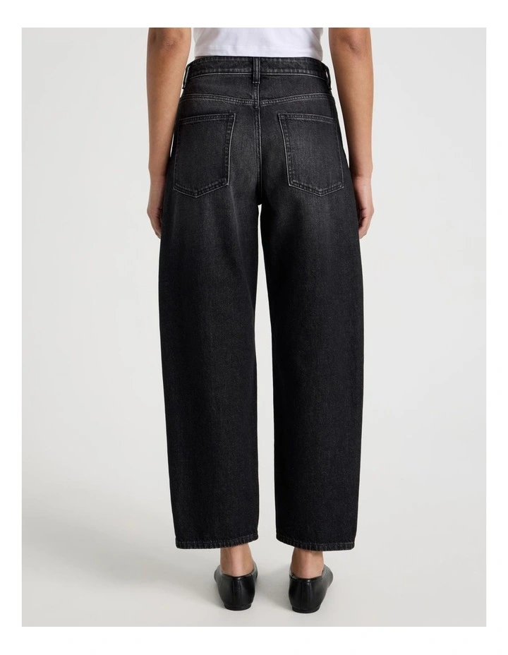 Barrel Mid Rise Jean In Washed Black image 5