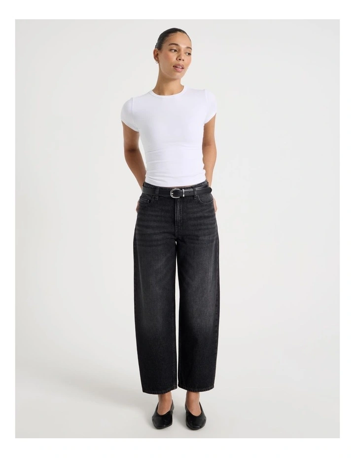 Barrel Mid Rise Jean In Washed Black image 7