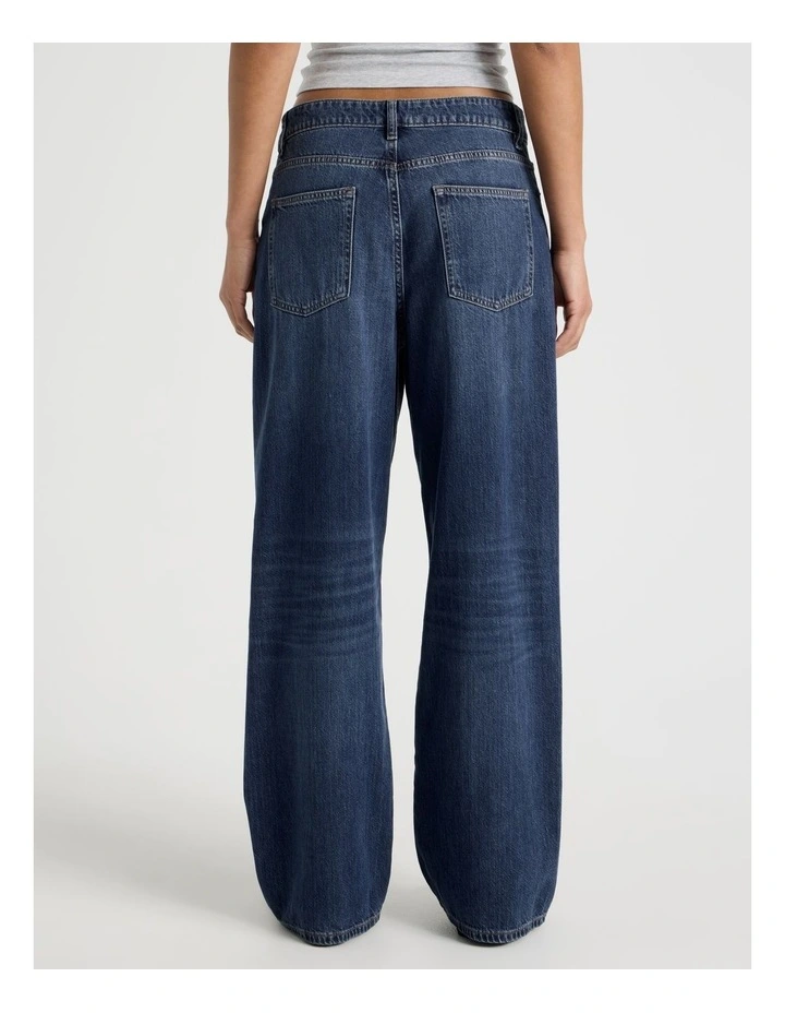 Relaxed Low Rise Jean In Dark Indigo image 6