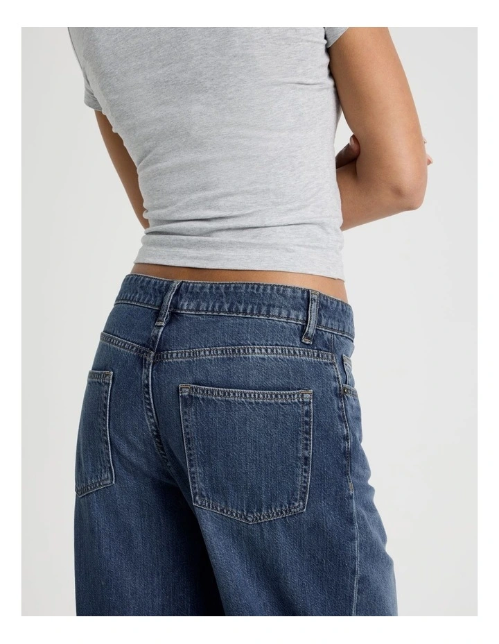 Relaxed Low Rise Jean In Dark Indigo image 7