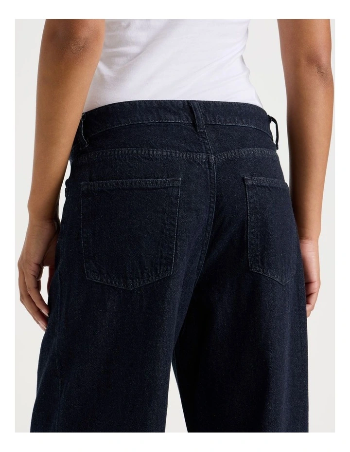 Relaxed Low Rise Jean In Rinse image 6