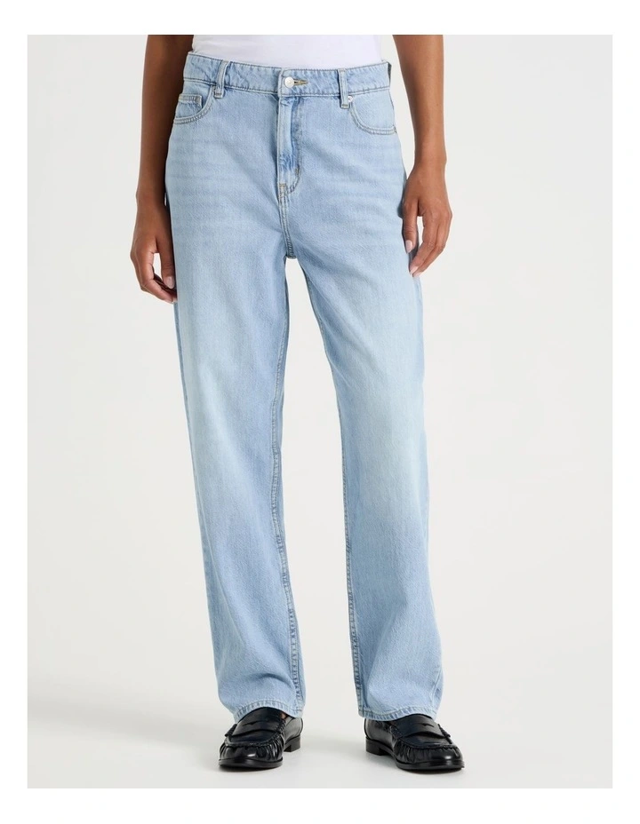 Boyfriend Mid Rise Jeans In Light Wash image 2