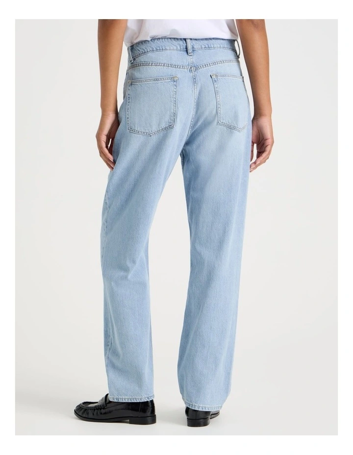 Boyfriend Mid Rise Jeans In Light Wash image 4