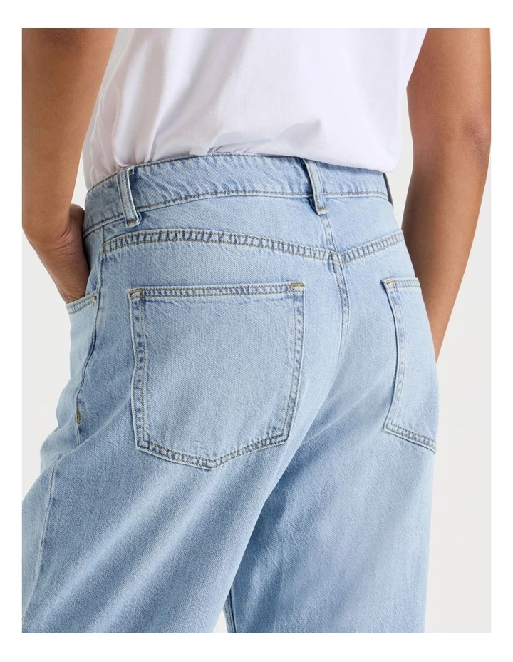 Boyfriend Mid Rise Jeans In Light Wash image 5