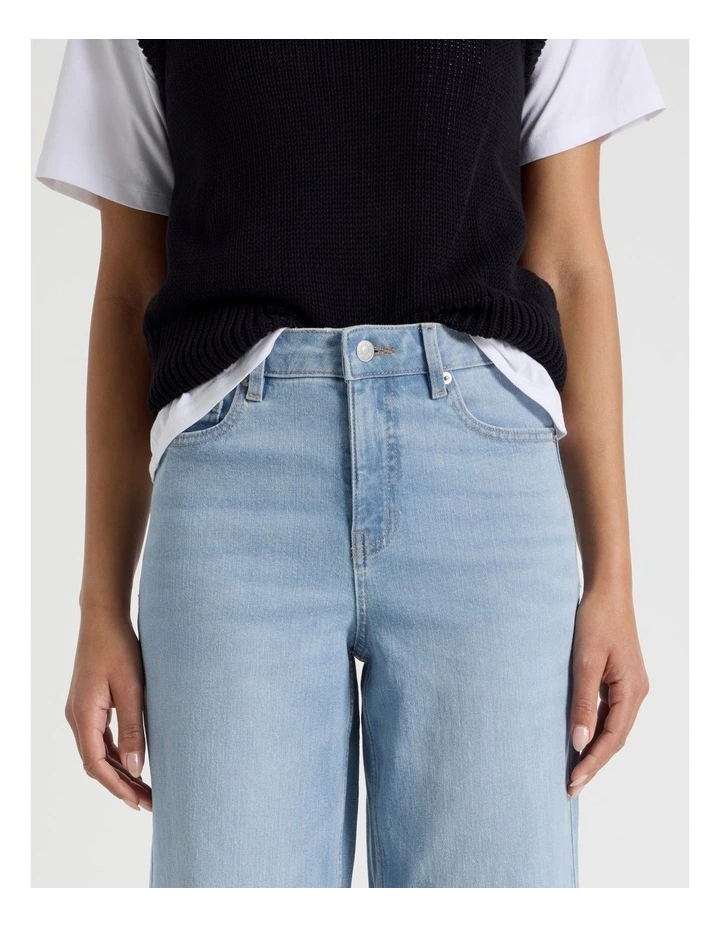 Wide Leg High Waist Jeans in Light Wash image 3