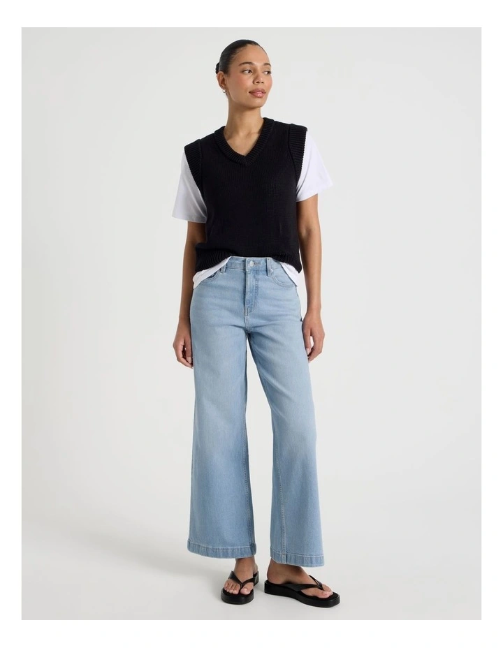 Wide Leg High Waist Jeans in Light Wash image 4