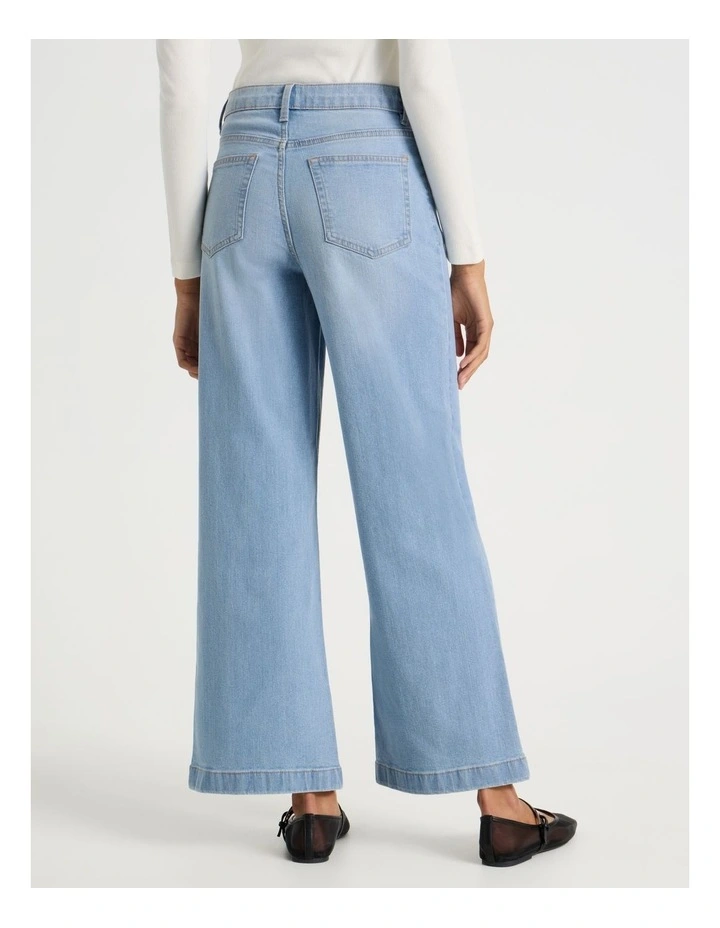 Wide Leg High Waist Jeans in Light Wash image 4