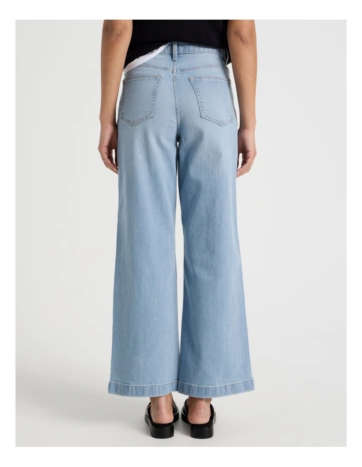 Wide Leg High Waist Jeans in Light Wash image 6