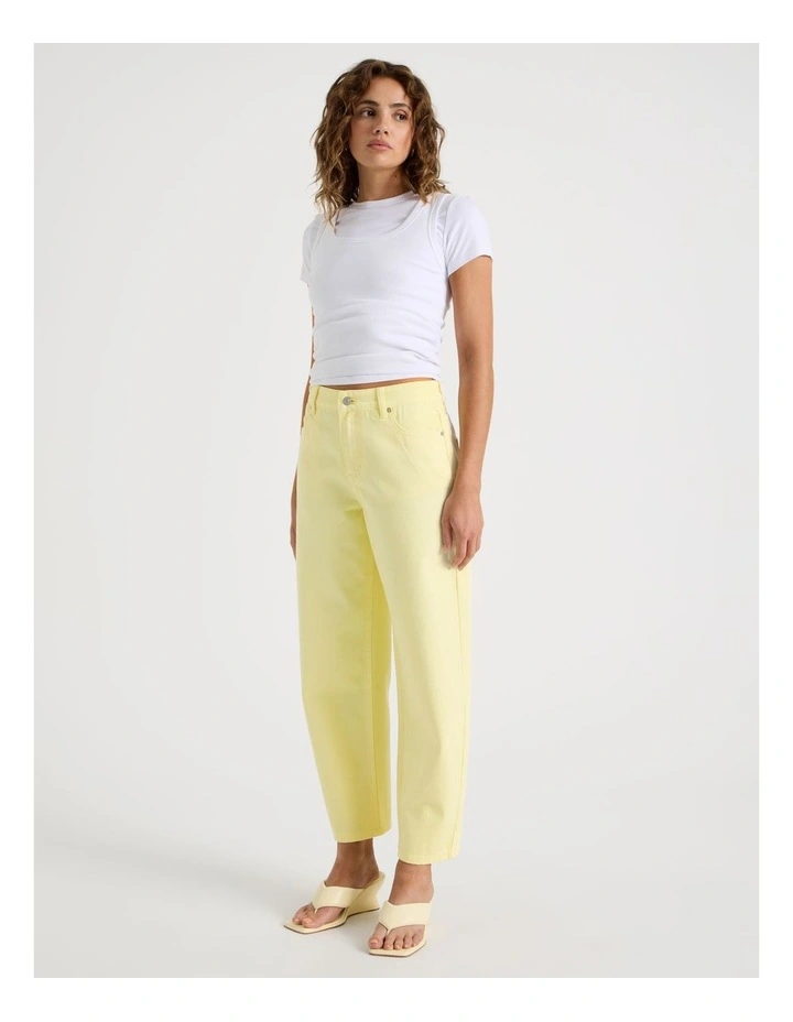Barrel Mid Rise Jean in Yellow image 3